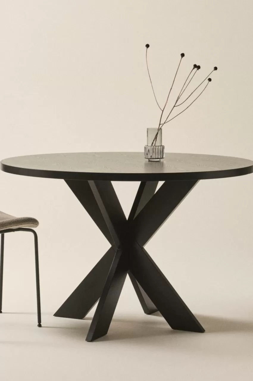 Hot Ruokapöytä LUGNVIK, ø 120 Cm Pöydät